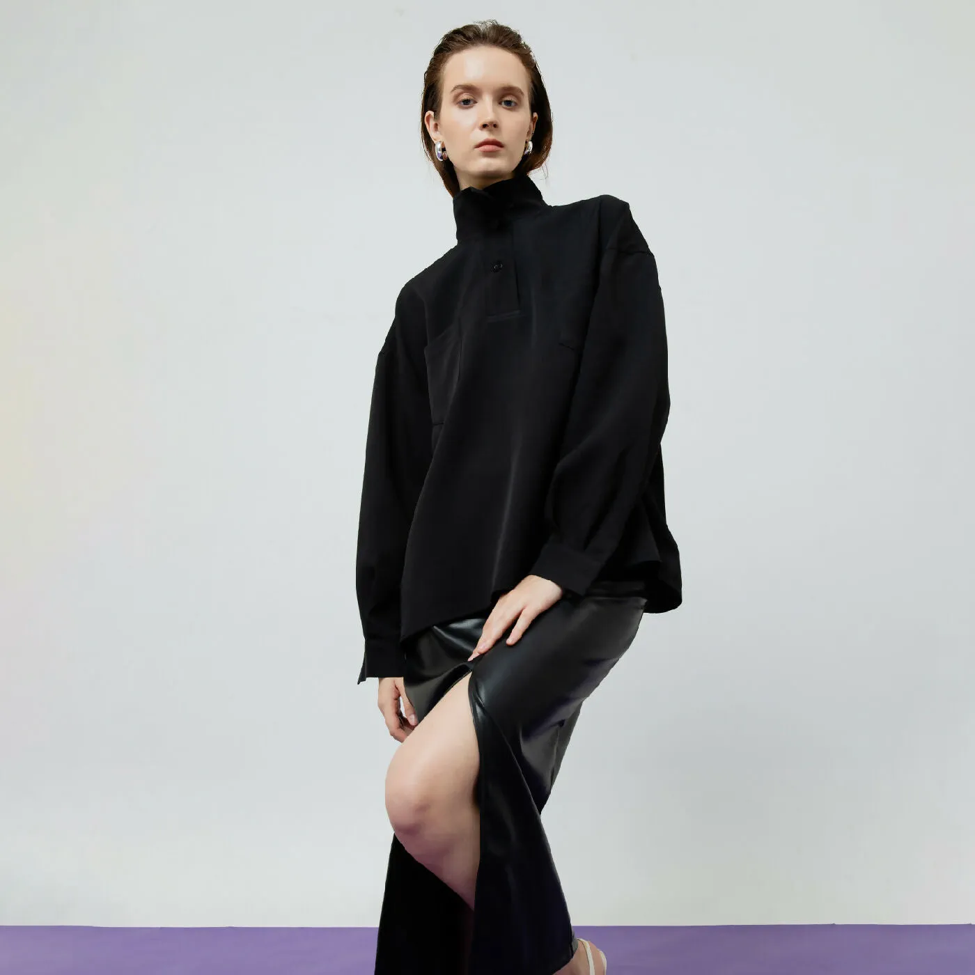 ATSTHELABEL GWEN BLACK TURTLENECK TOP