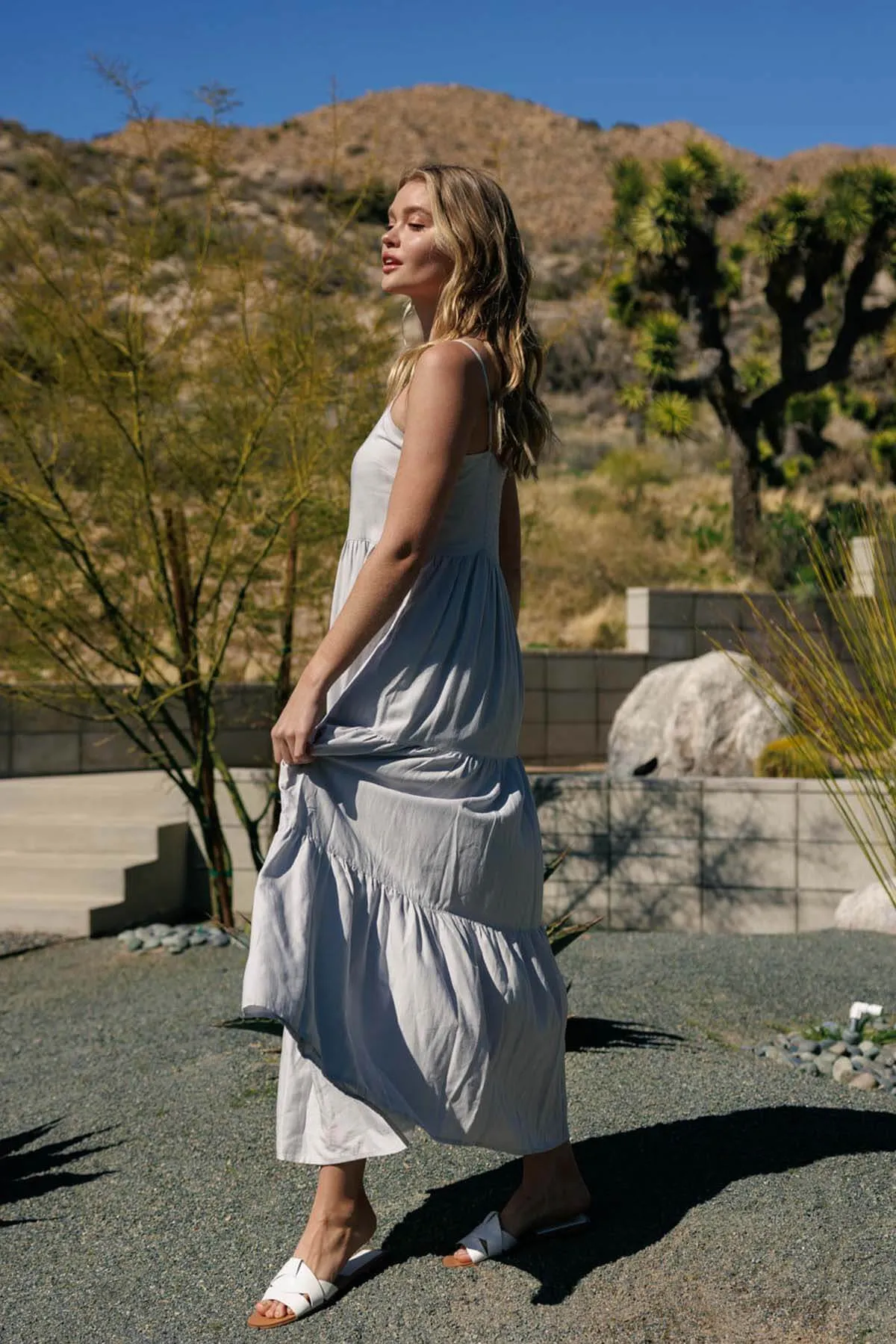 Flowy Tiered Sleeveless Maxi Linen Dress - Light Grey
