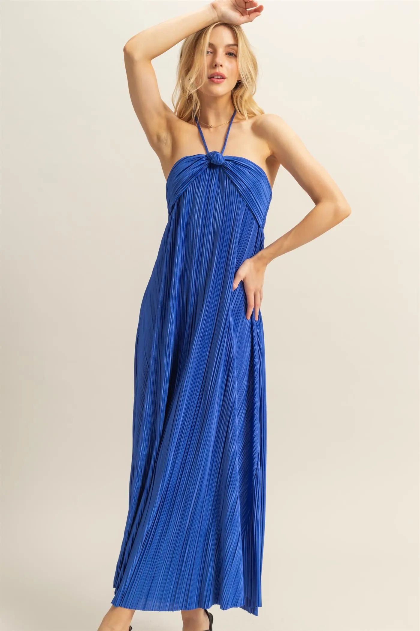 HF25C264-Plisse Halter Neck Flowy Maxi Dress