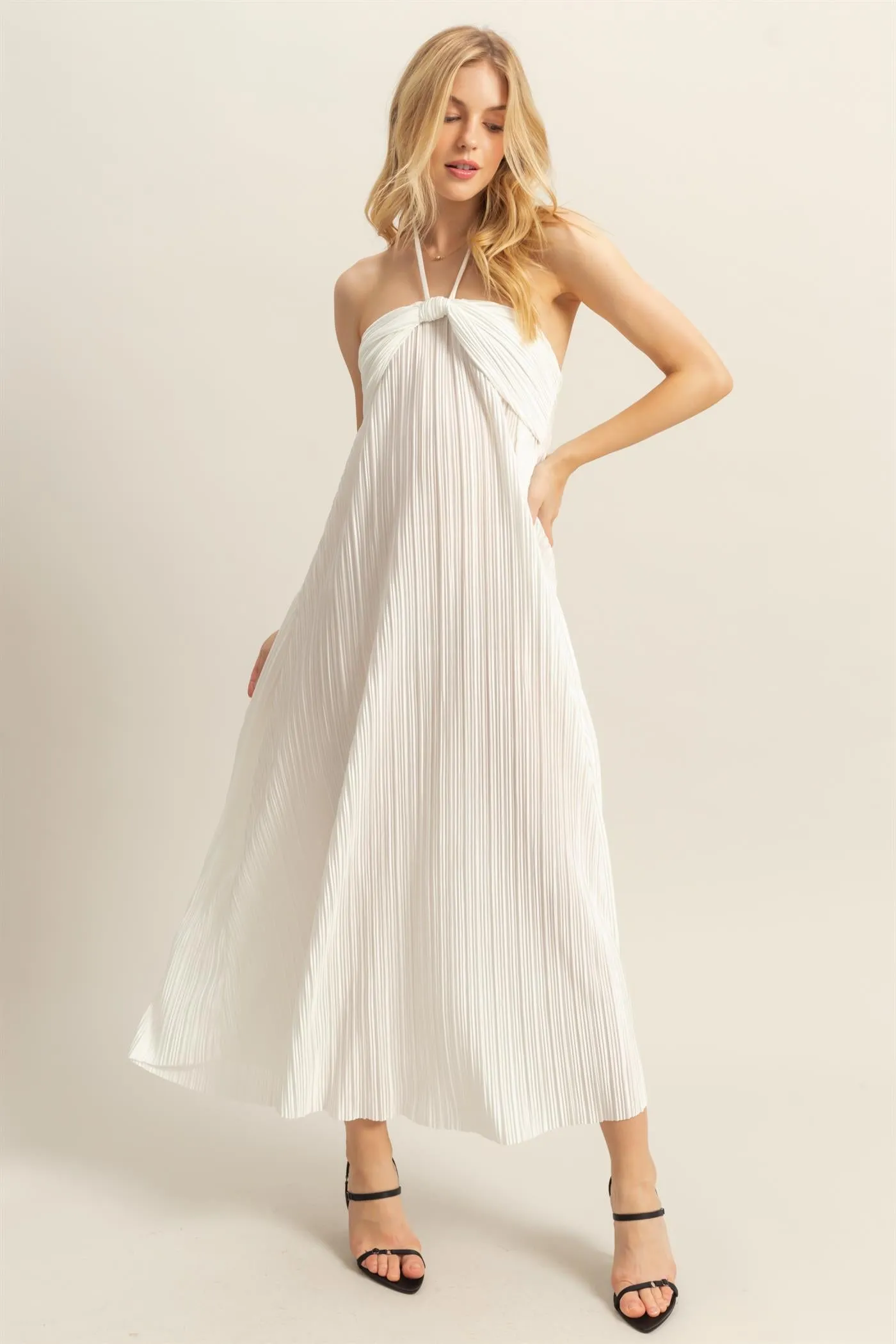HF25C264-Plisse Halter Neck Flowy Maxi Dress