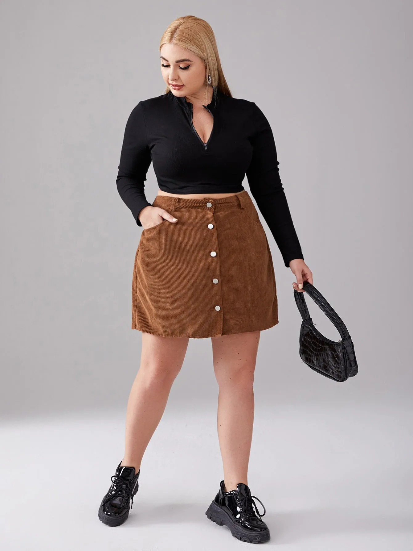 Plain Button Front Short Plus Size Skirt